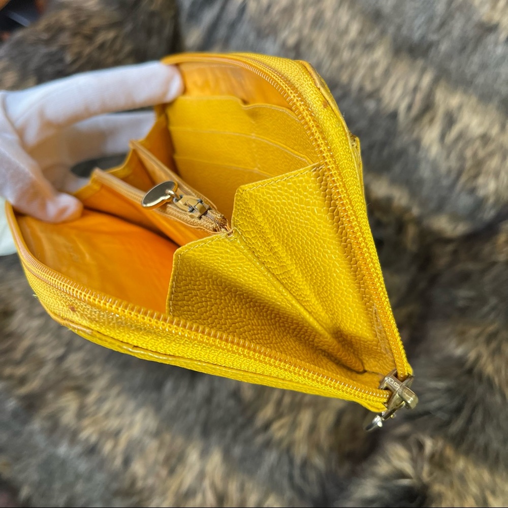 Authentic Chanel Caviar yellow zippy wallet - Picture 11 of 16